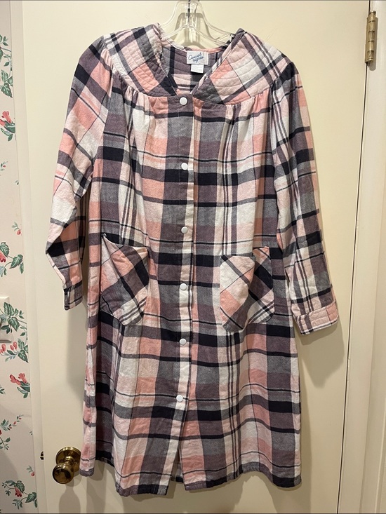 Casual Nights Other - Women's 100% Cotton Flannel Nightgown in Pink & Gray